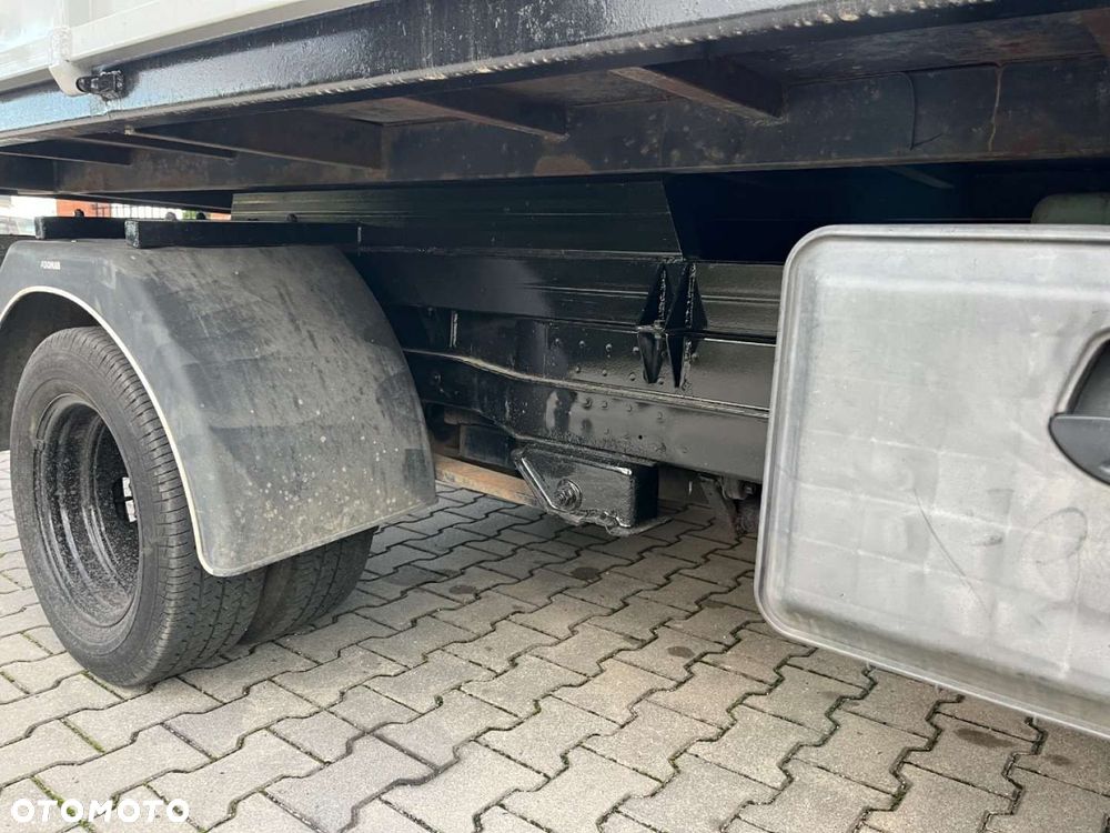 Mercedes-Benz Sprinter - 20