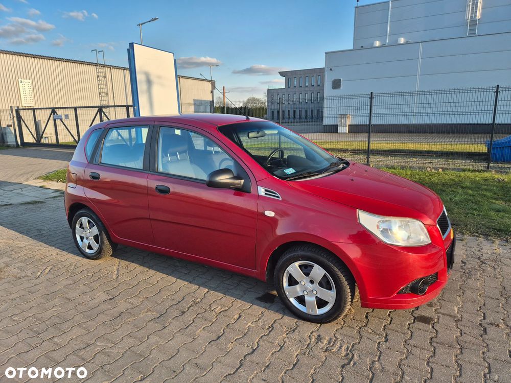 Chevrolet Aveo 1.2 16V Base - 11