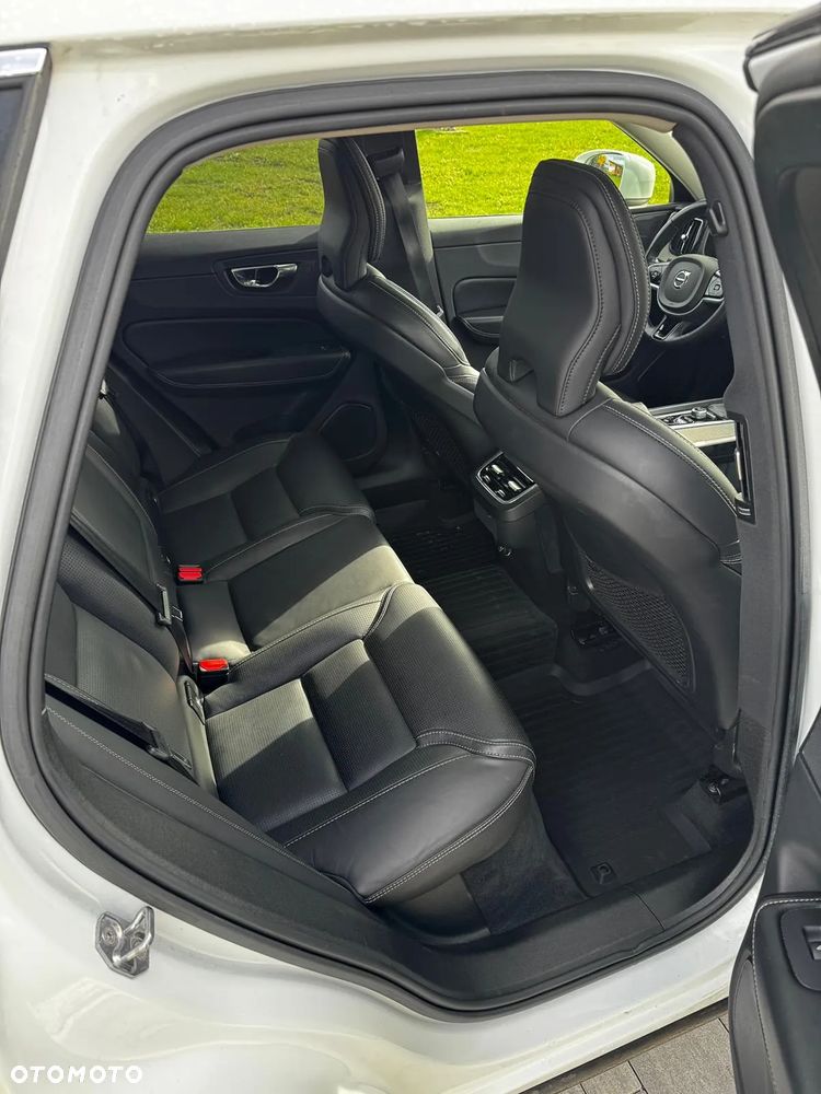 Volvo XC 60 D5 AWD Geartronic Inscription - 5