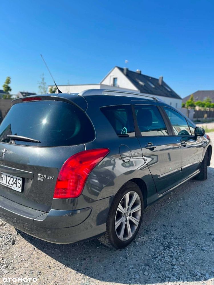 Peugeot 308 2011 photo 4