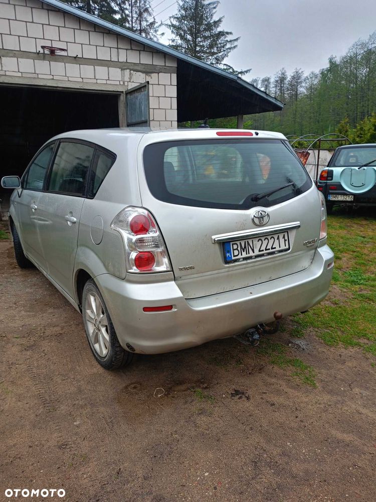 Toyota Corolla Verso - 4