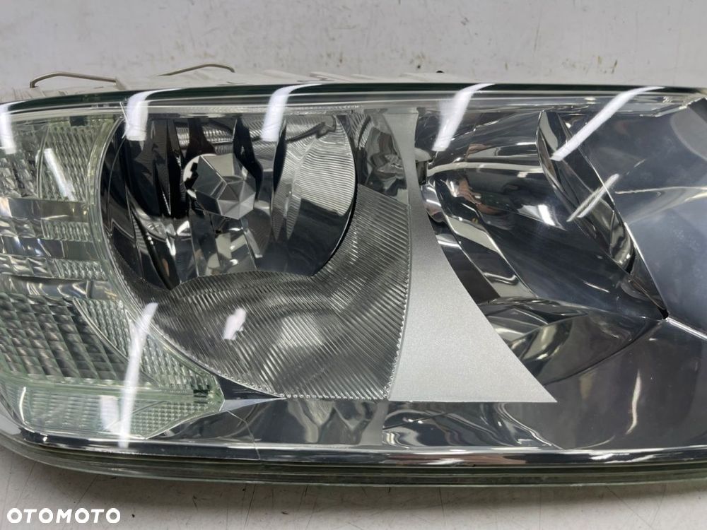 Lampa reflektor Skoda Octavia 2 II 04-08r. prawa przednia Europa zwykła H7 H1 oryginal - 5