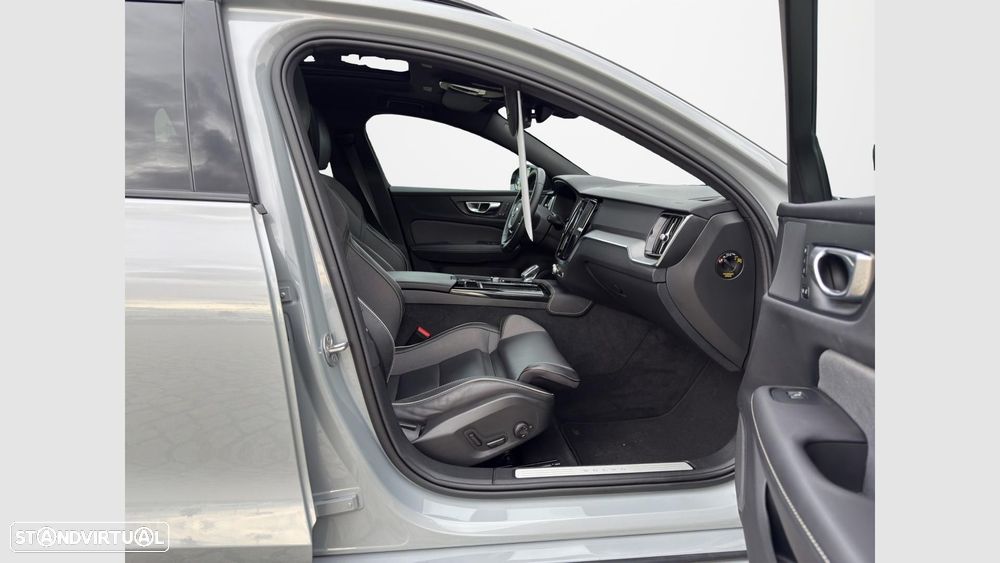 Volvo V60 2.0 T6 AWD TE Plus Dark - 12