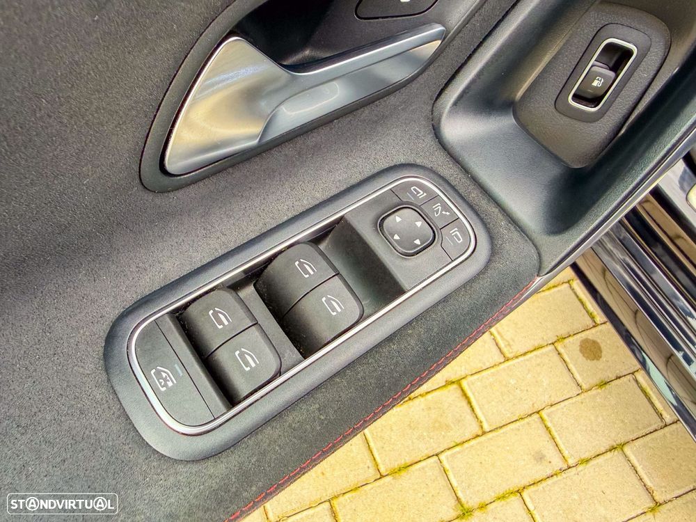 Mercedes-Benz A 250 e AMG Line - 13