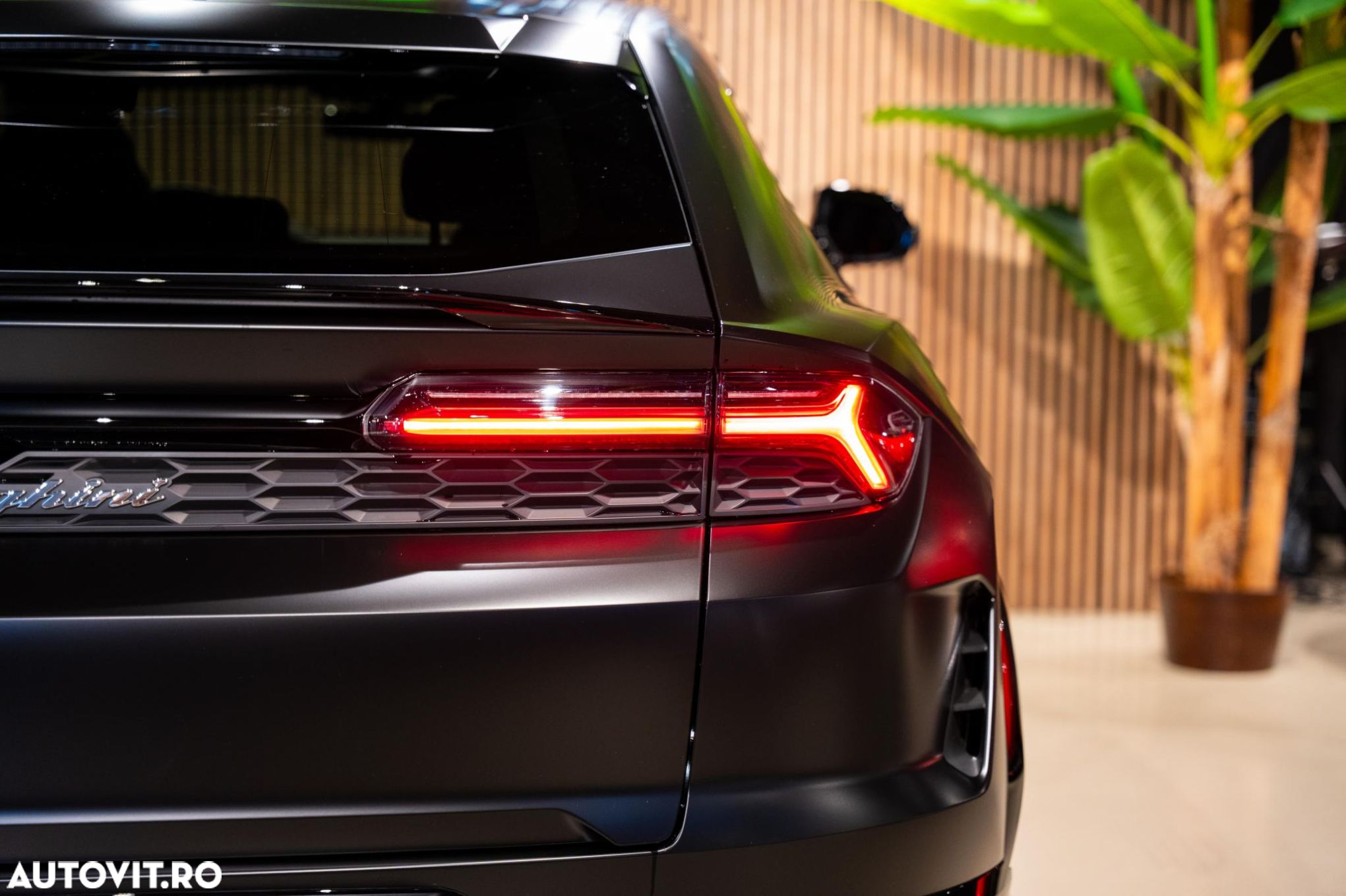 Lamborghini URUS - 29
