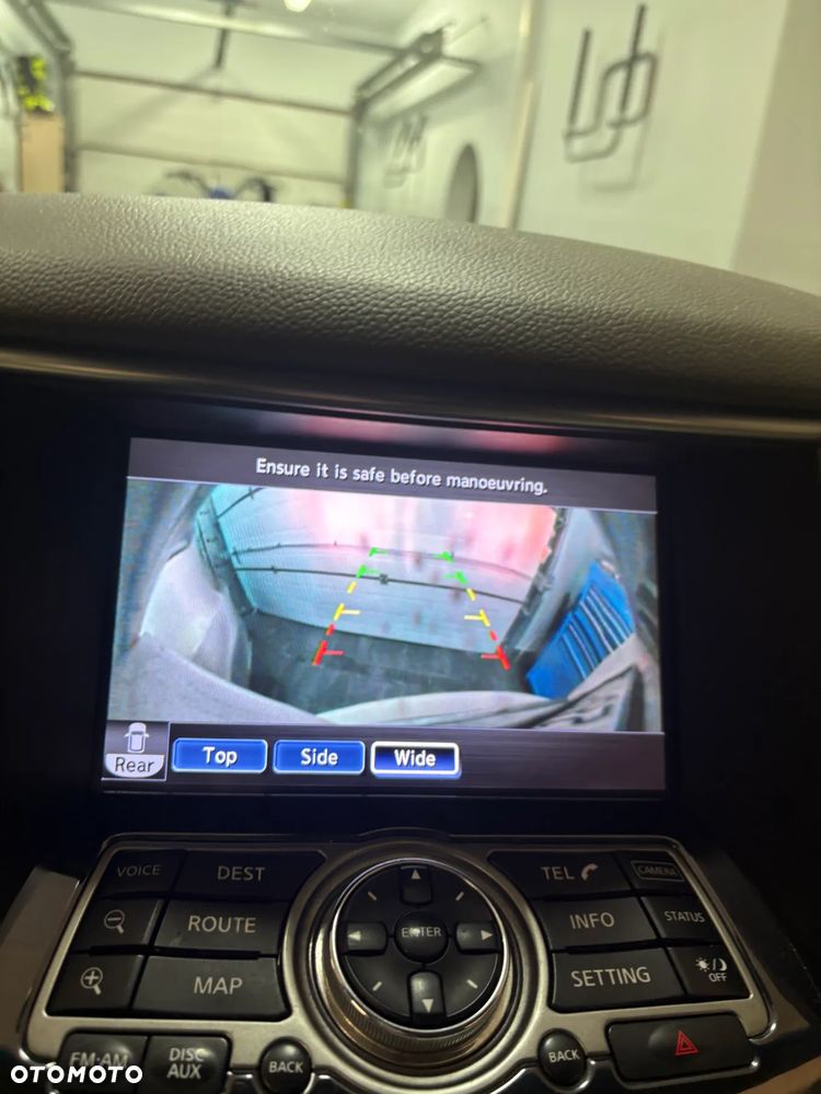 Infiniti FX FX30d GT Premium - 39