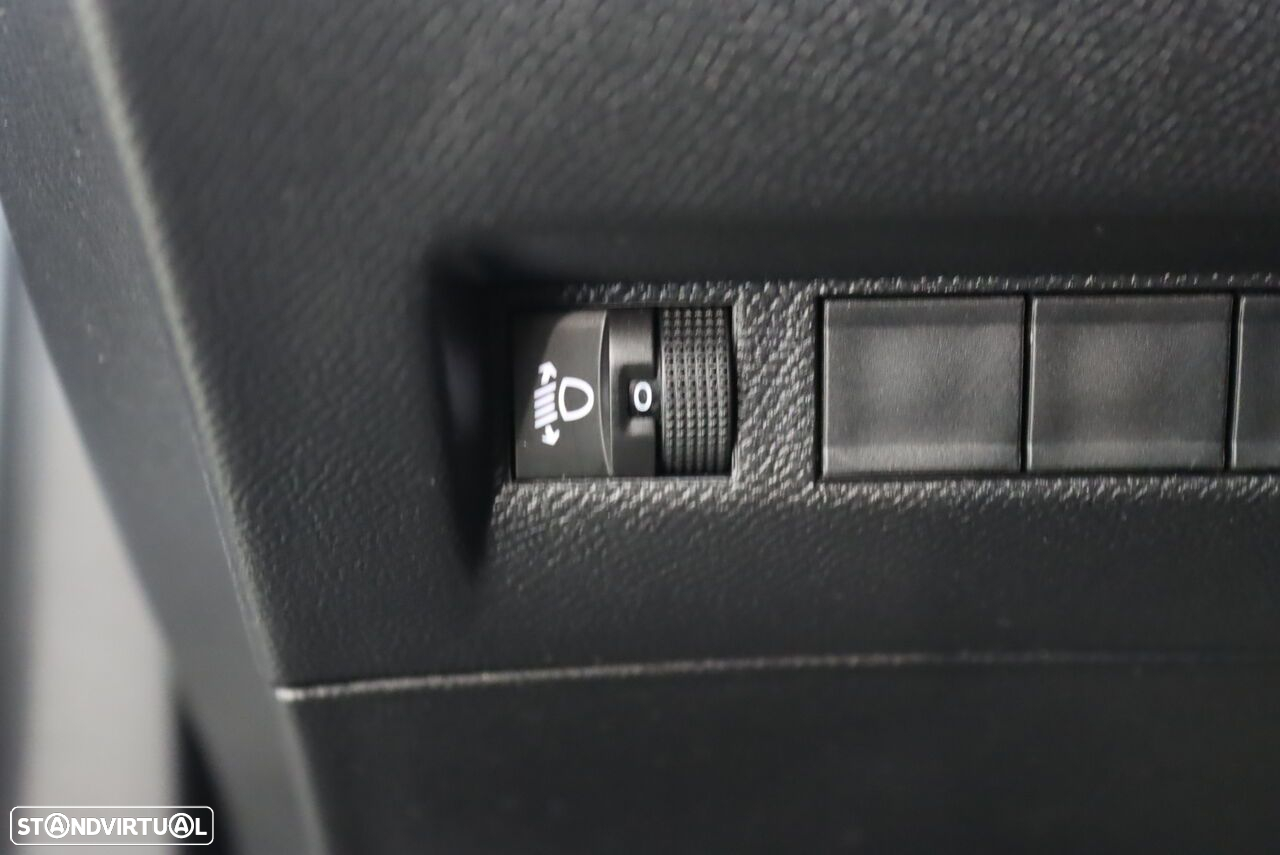 Peugeot 2008 - 17