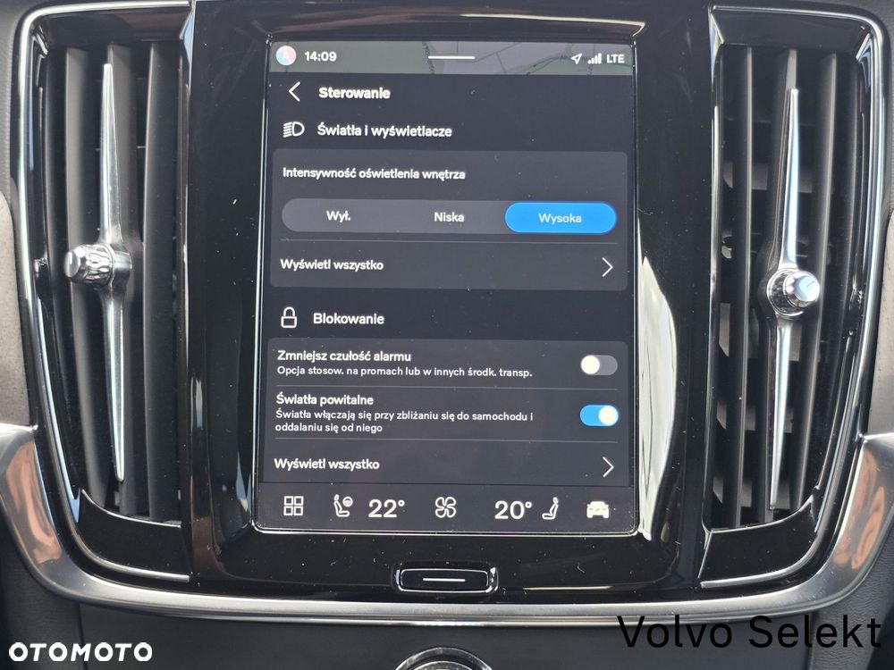 Volvo V90 Cross Country - 28