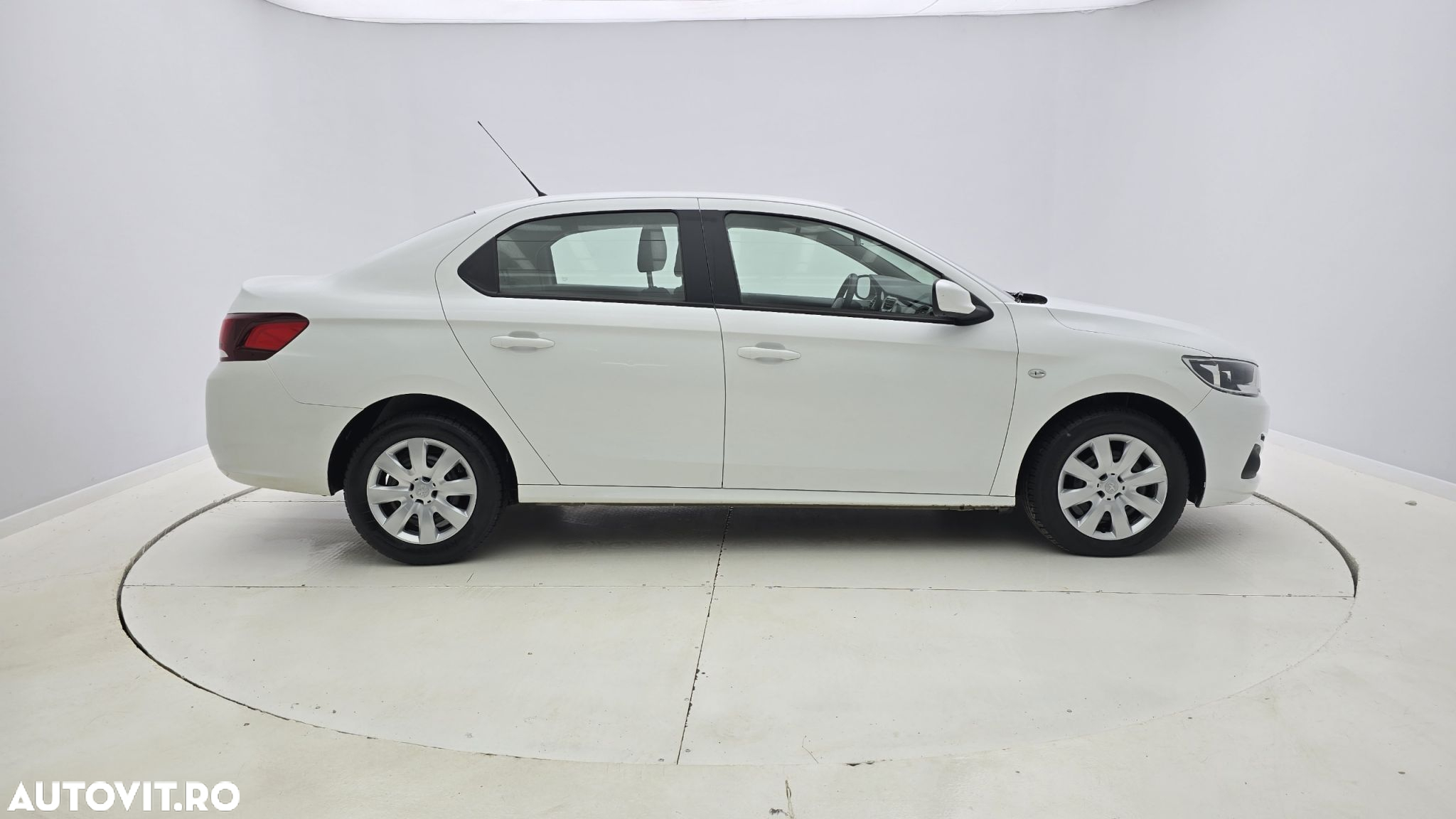 Peugeot 301 1.6 BlueHDI FAP Active - 5