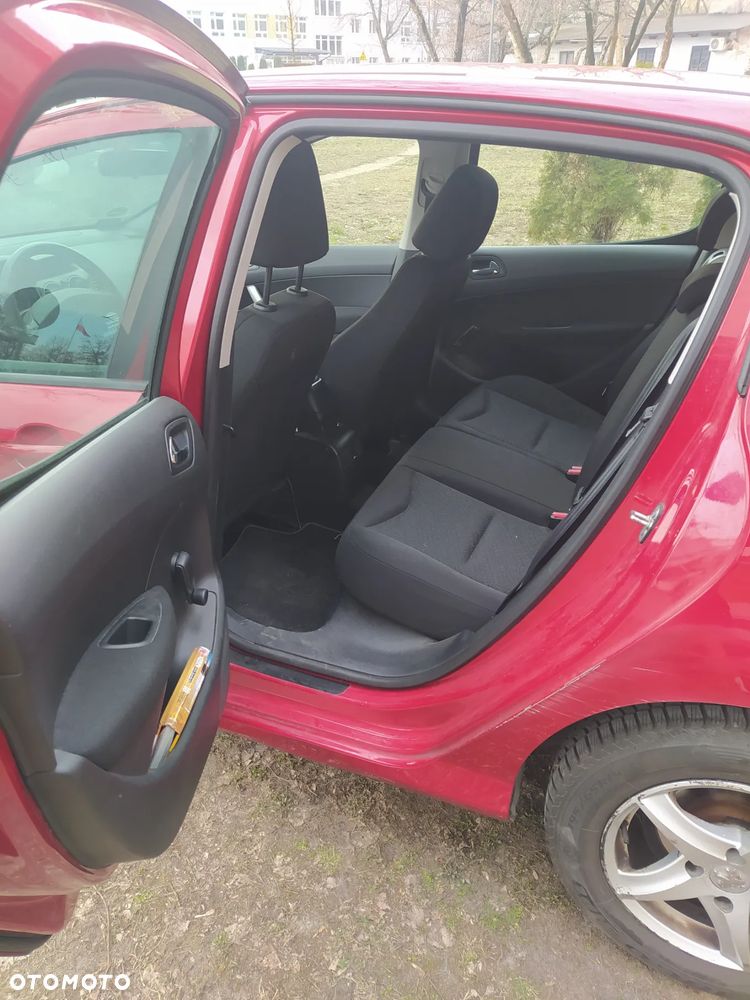 Peugeot 308 - 8