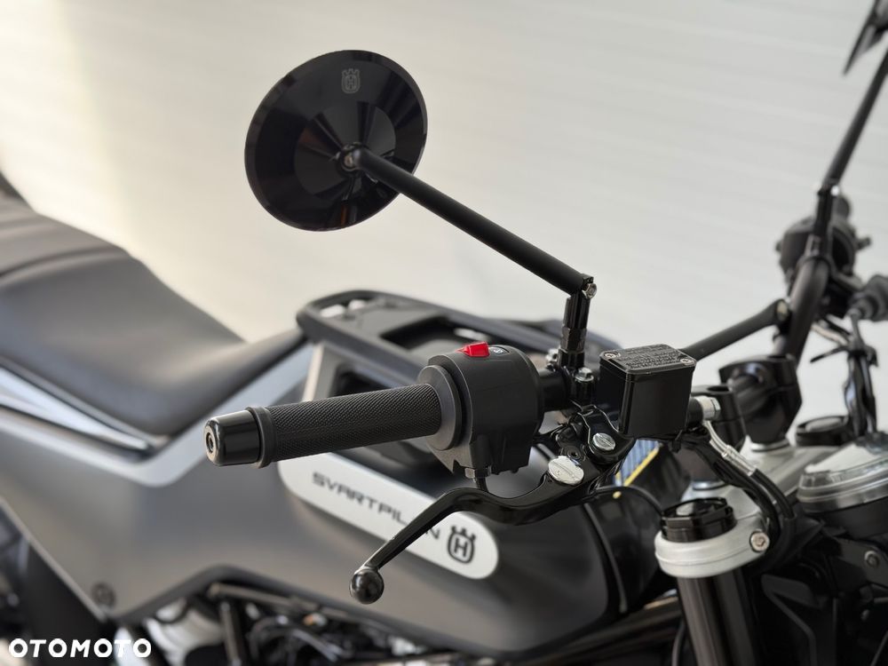 Husqvarna Svartpilen - 12