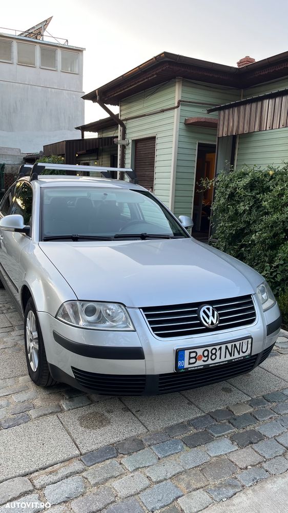 Volkswagen Passat - 1