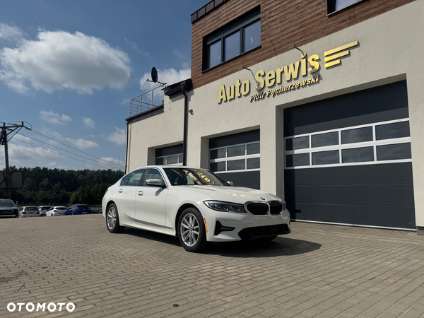 BMW Seria 3 330i xDrive