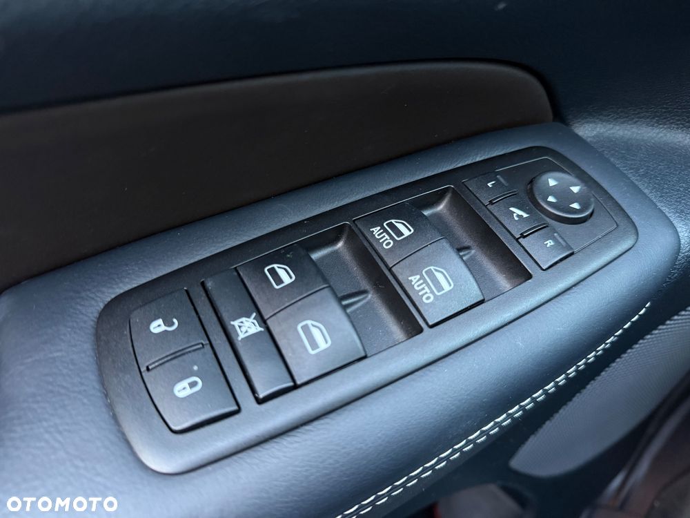 Jeep Grand Cherokee - 18