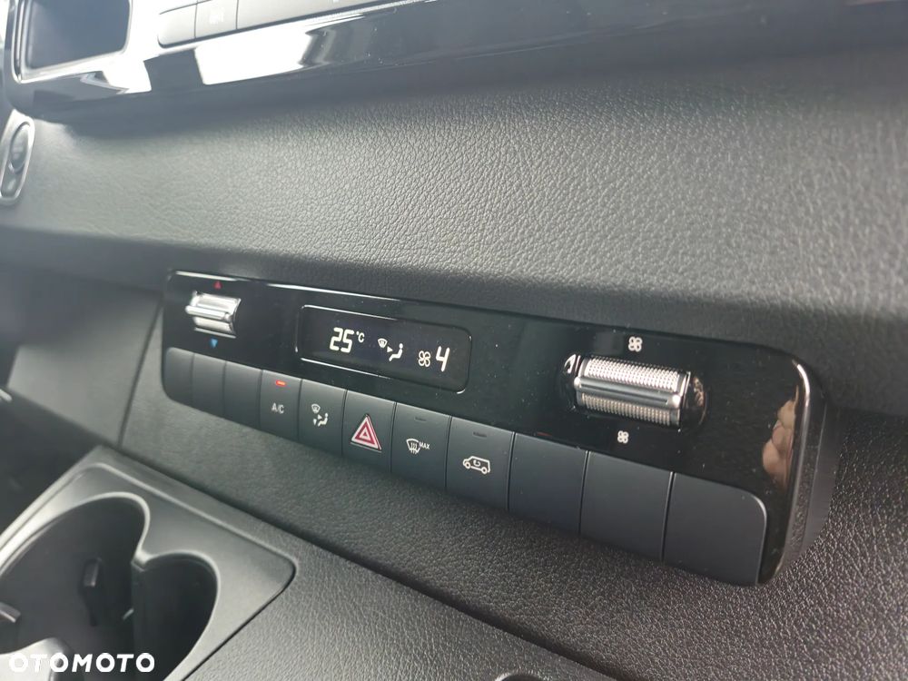 Mercedes-Benz Sprinter 319 CDI - 21