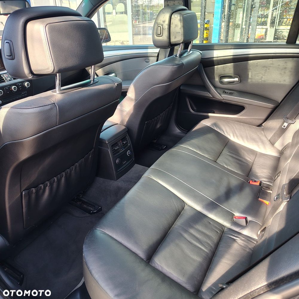 BMW Seria 5 - 12