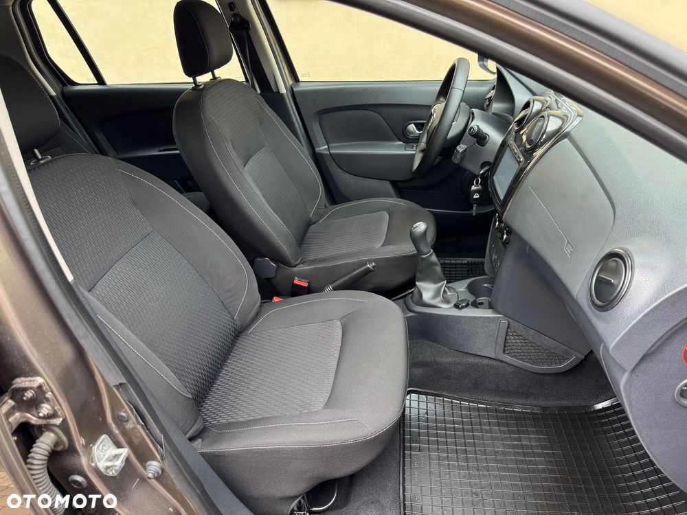 Dacia Logan TCe 90 Celebration - 29