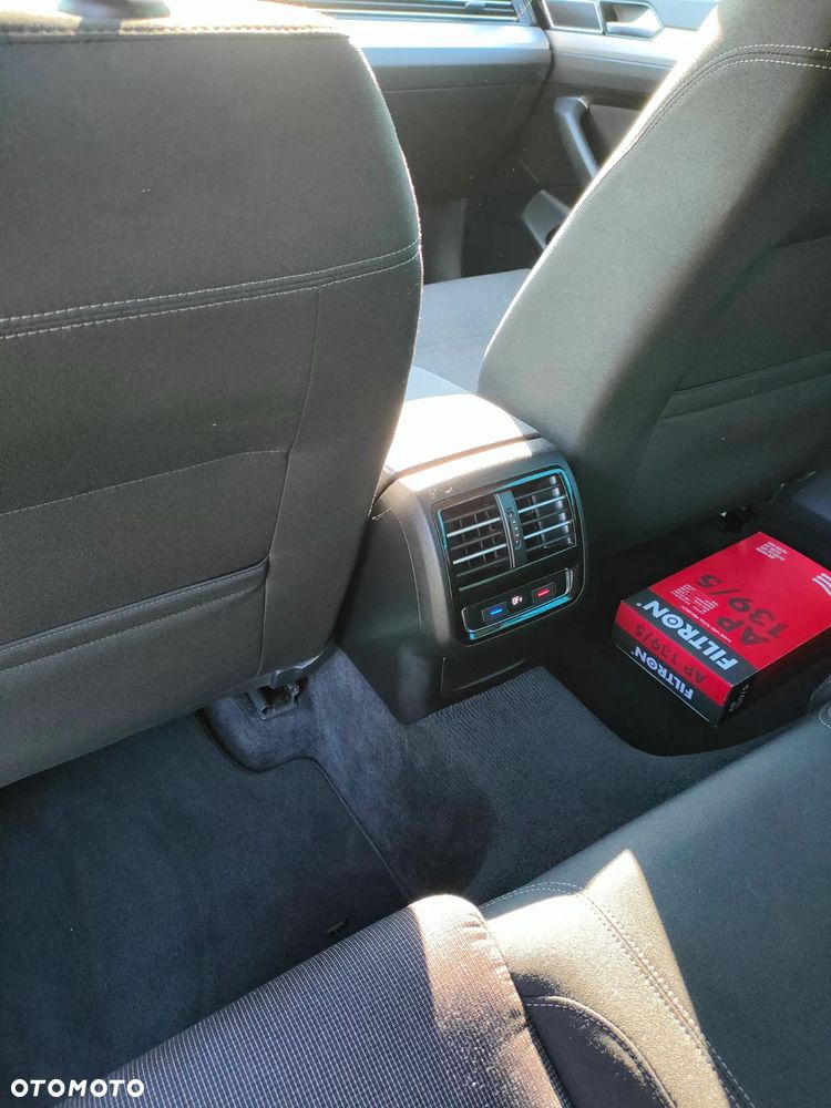 Volkswagen Passat Variant 1.6 TDI (BlueMotion Technology) DSG Comfortline - 14