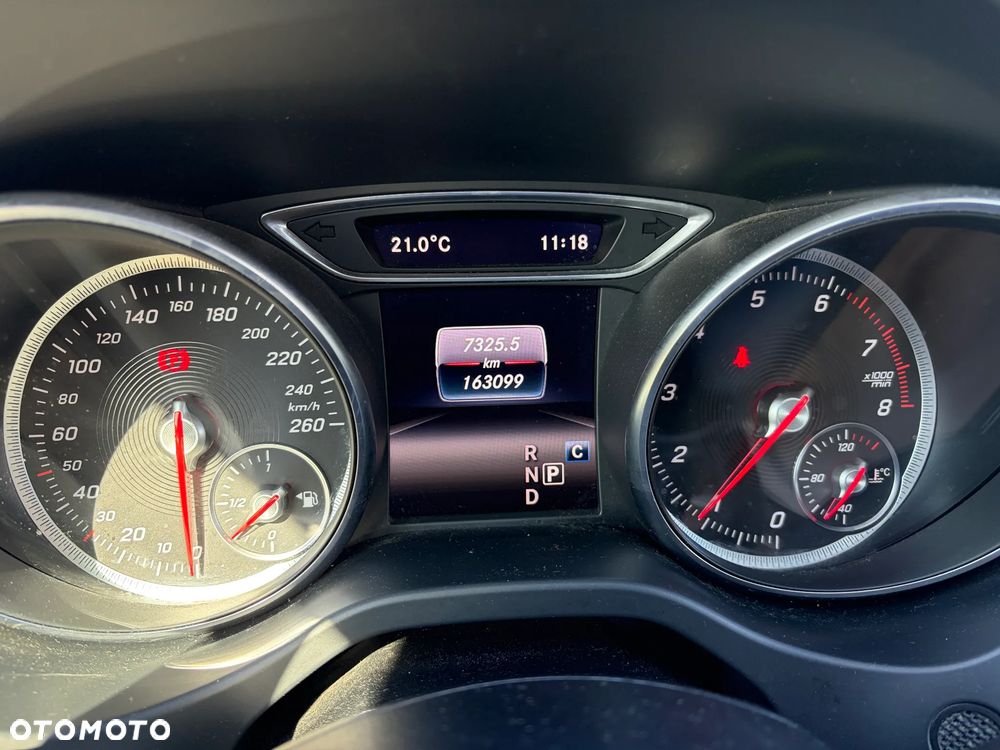 Mercedes-Benz CLA 250 4-Matic - 16