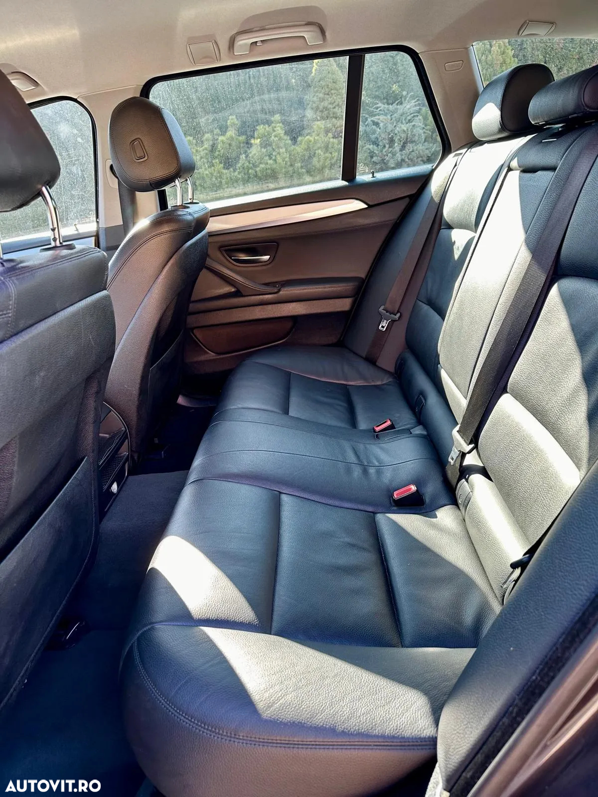 BMW Seria 5 525d xDrive AT - 10