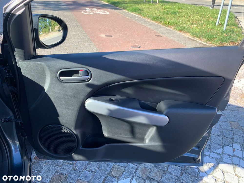 Mazda 2 - 32