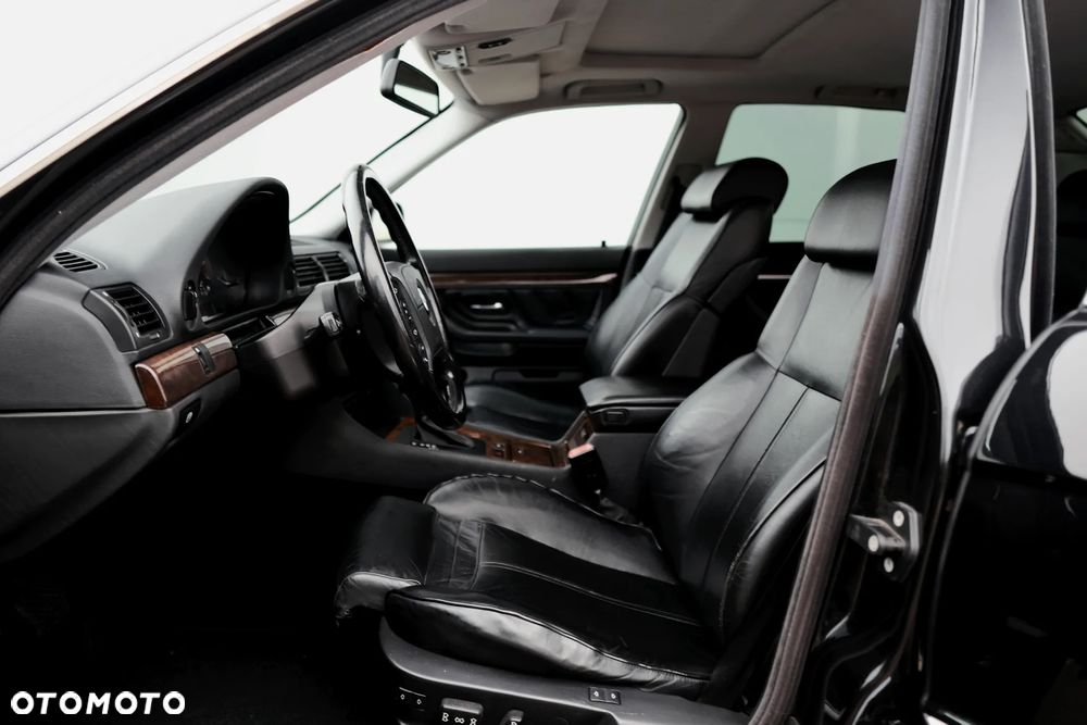 BMW Seria 7 740i V8 - 14