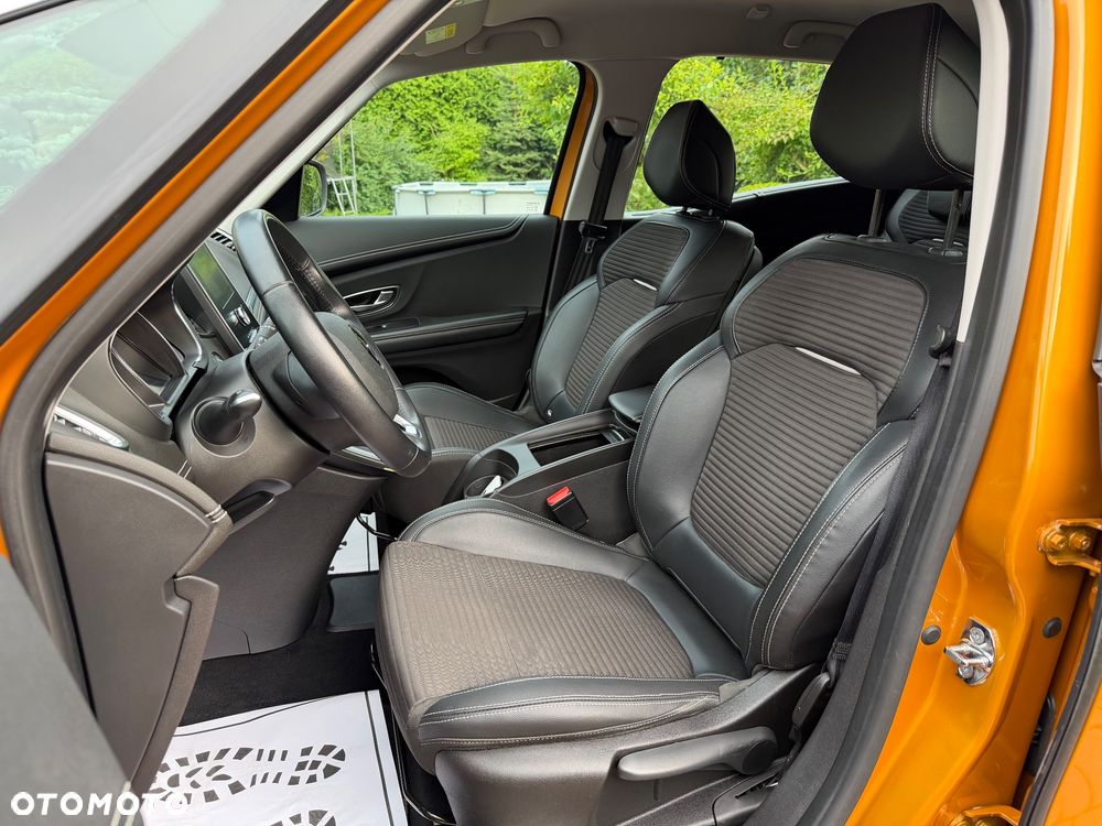 Renault Scenic TCe 140 GPF EDC BUSINESS EDITION - 37