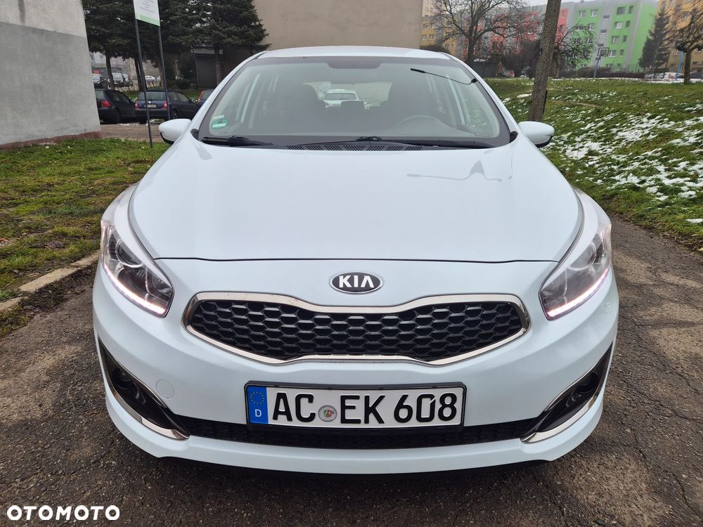 Kia Ceed 1.4 CVVT Dream Team Edition - 2