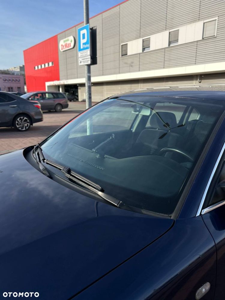 Volkswagen Passat 1.9 TDI Comfortline - 6