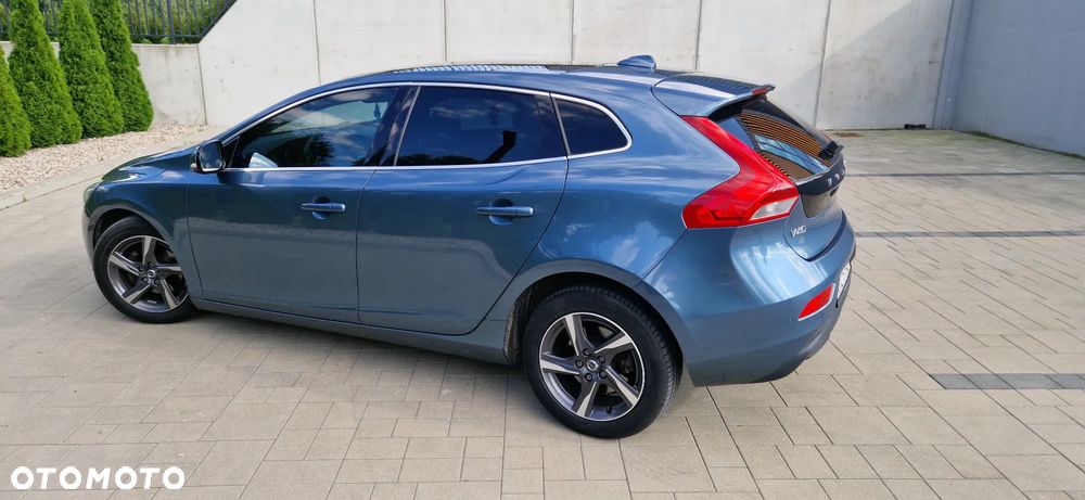Volvo V40 D2 Summum - 11