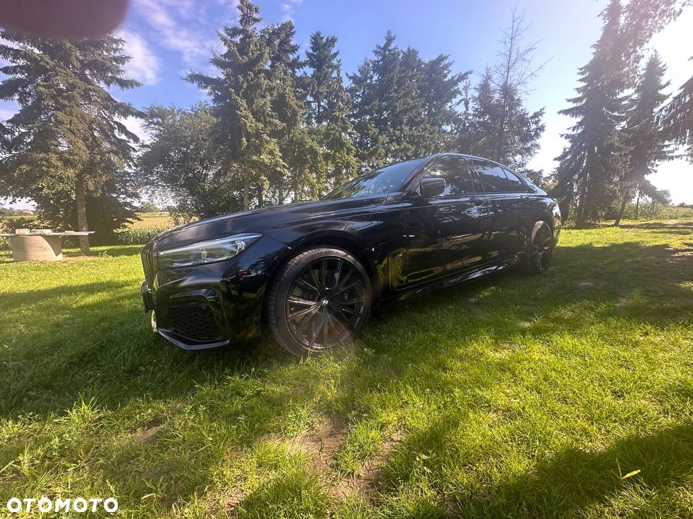 BMW Seria 7 750i xDrive sport - 1
