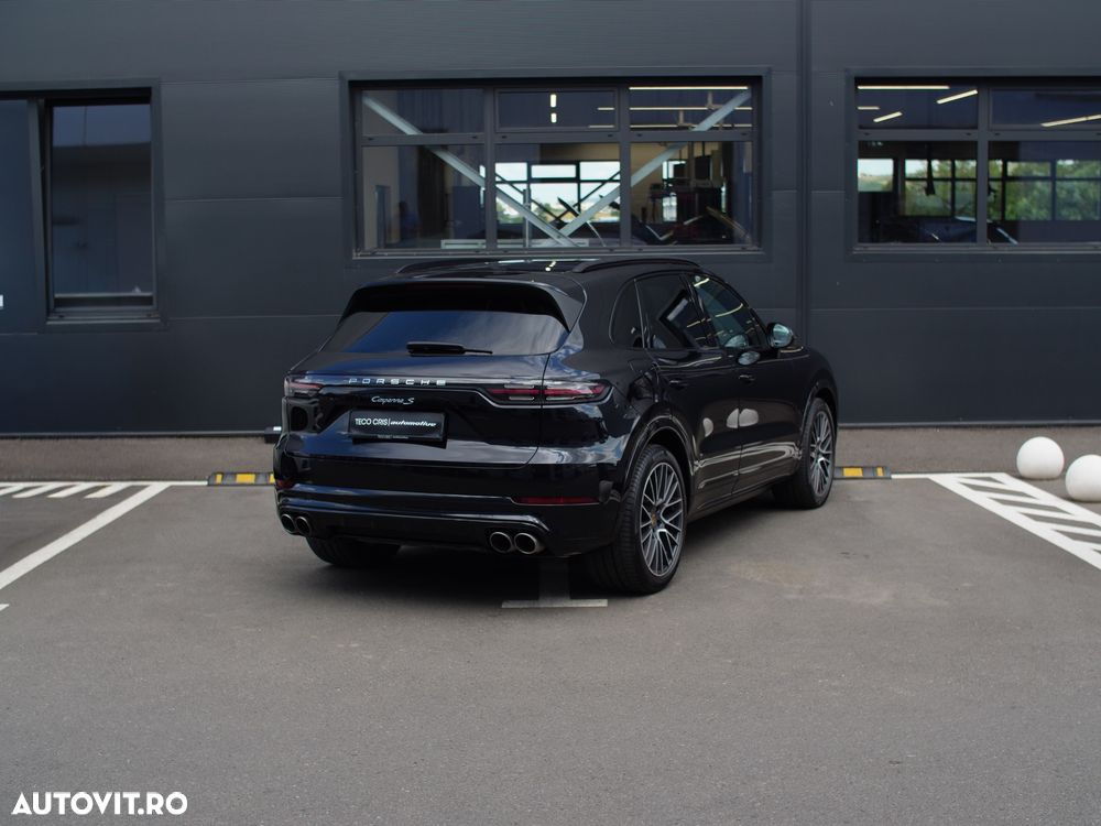 Porsche Cayenne - 30
