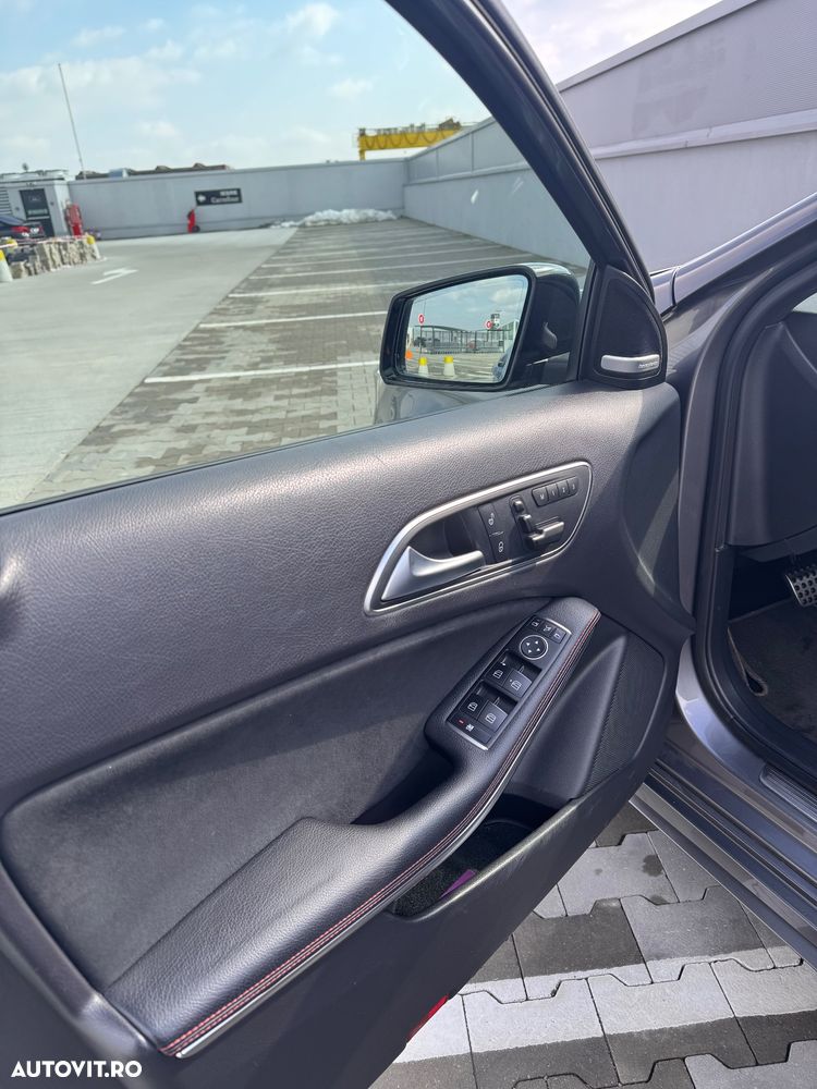 Mercedes-Benz A 200 d 7G-DCT AMG Line - 14