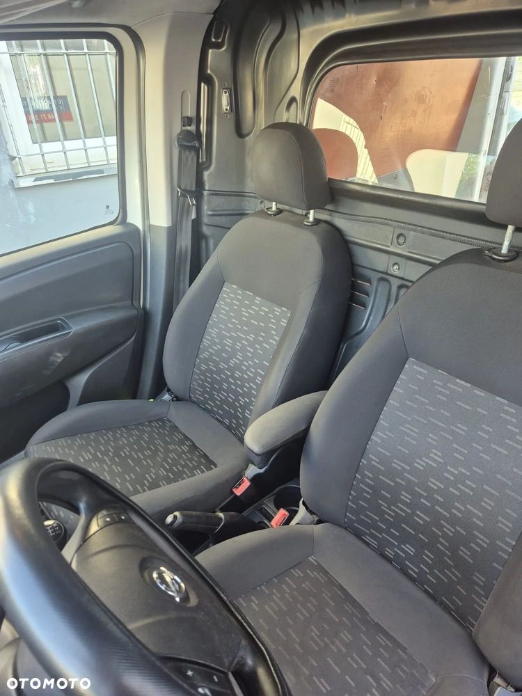 Opel COMBO - 3