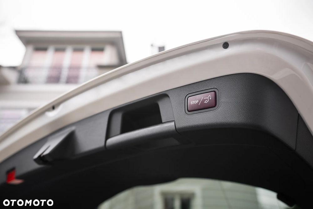 Mercedes-Benz GLA 200 7G-DCT AMG Line - 31