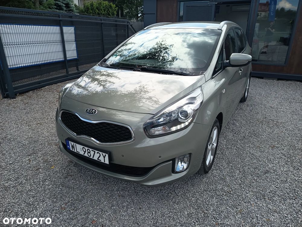 Kia Carens 1.6 GDI Dream-Team Edition - 2