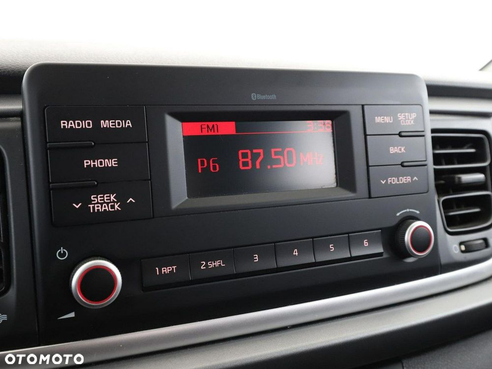 Kia Rio 1.2 Attract - 24