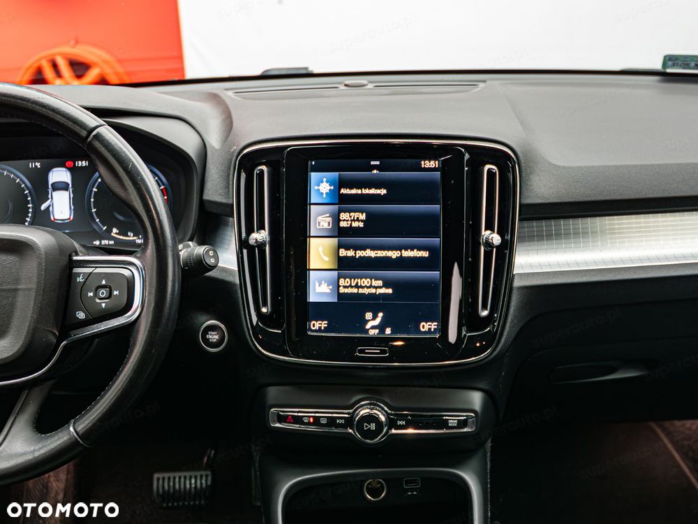 Volvo XC 40 T3 Momentum Pro - 16