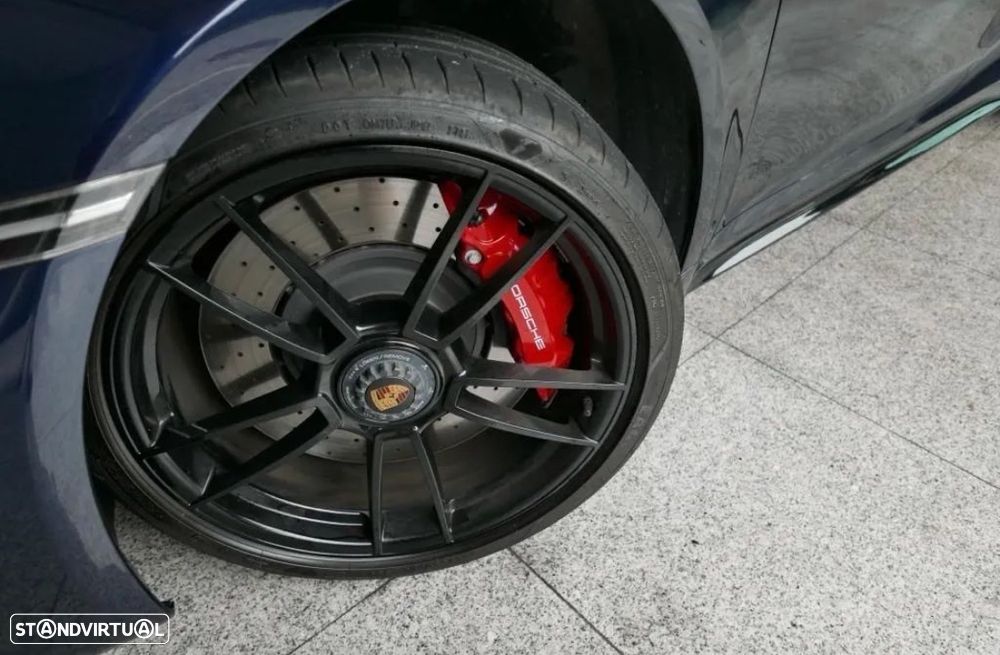 Porsche 911 (992) Carrera Cabrio 4 GTS PDK - 11