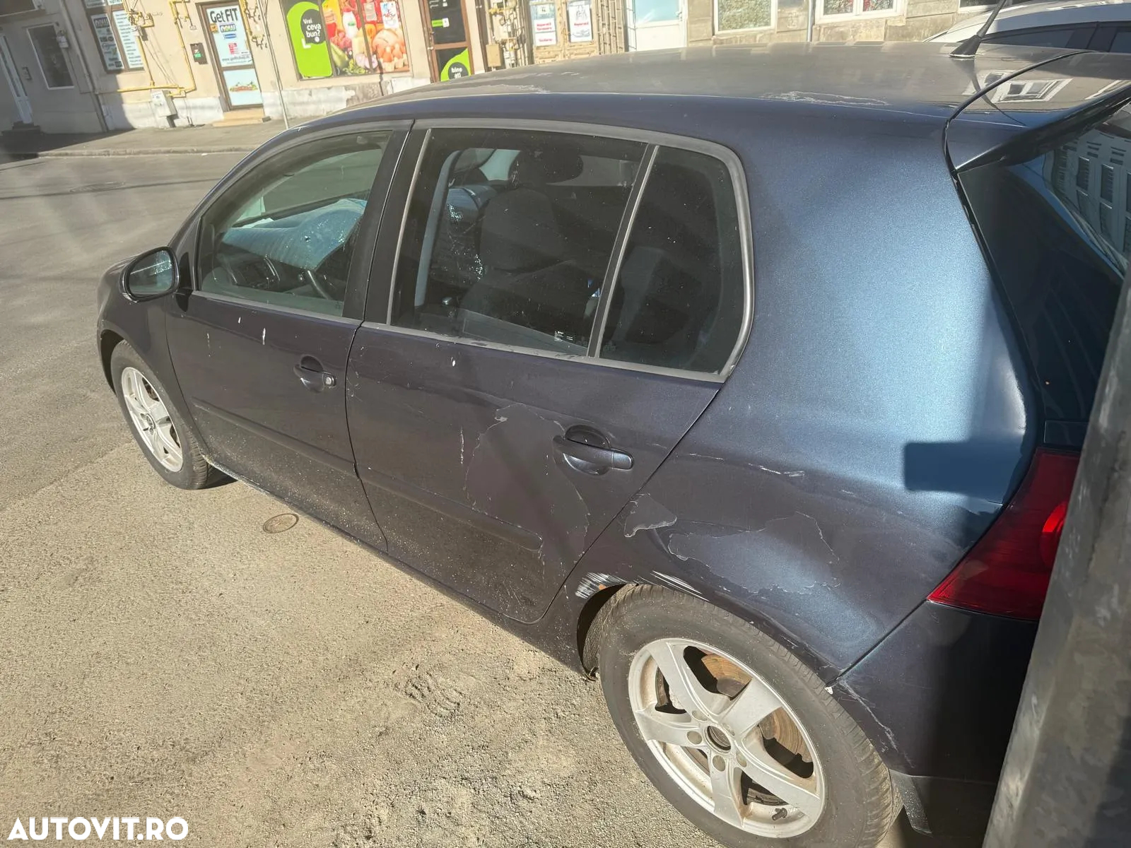 Volkswagen Golf - 2