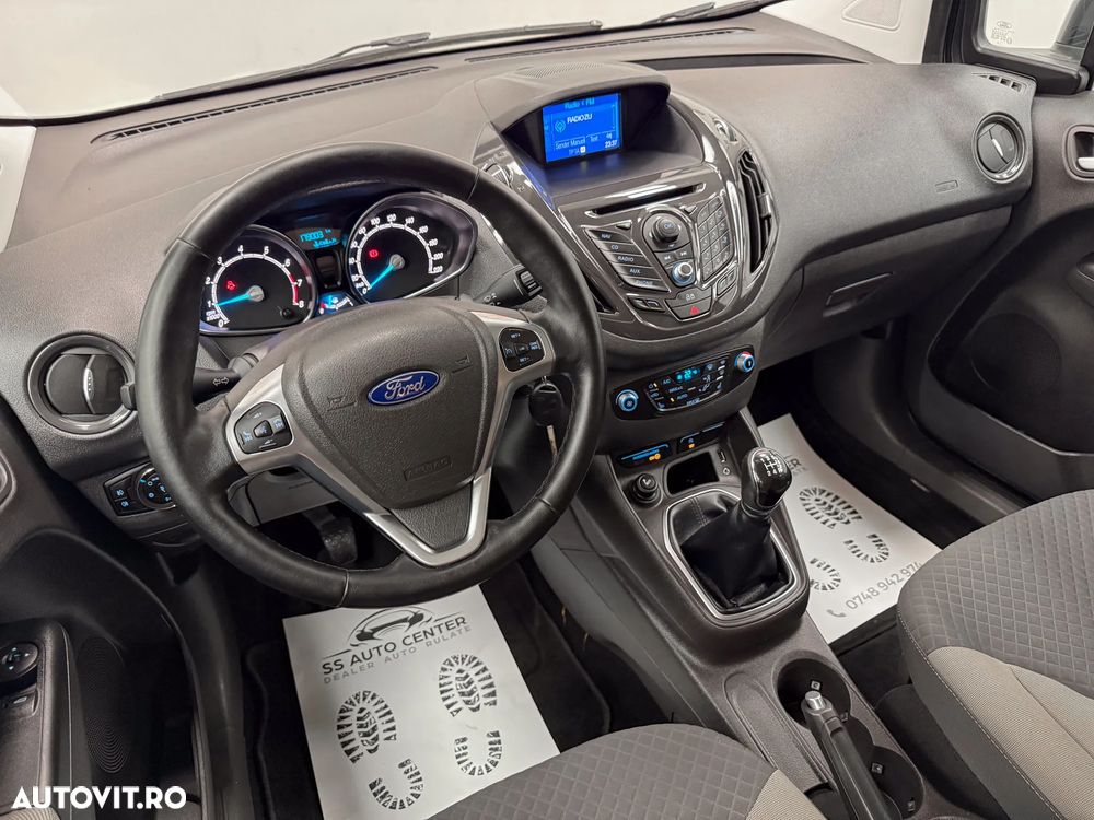 Ford Tourneo Courier 1.0 EcoBoost Titanium - 21