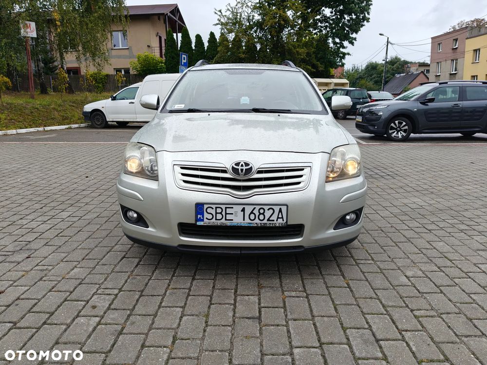 Toyota Avensis 2.0 D-4D Premium - 19