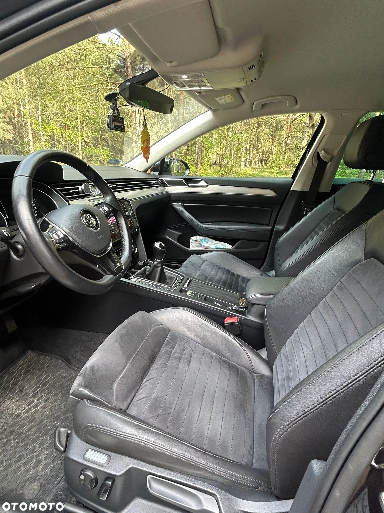 Volkswagen Passat 2.0 TDI BMT Highline - 16