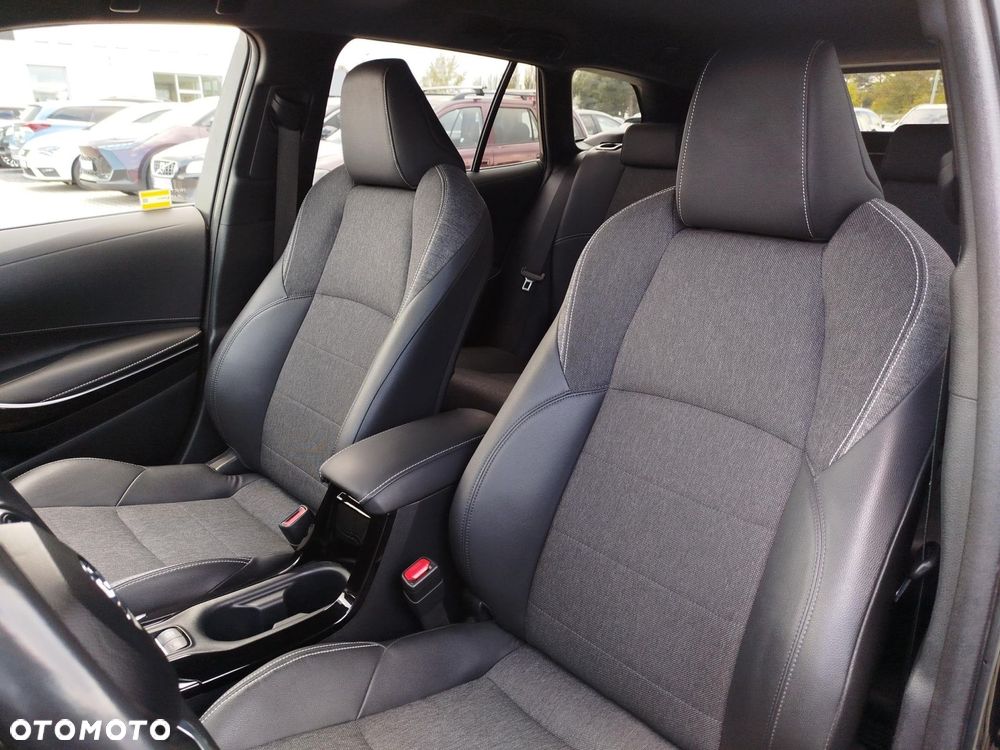 Toyota Corolla - 11