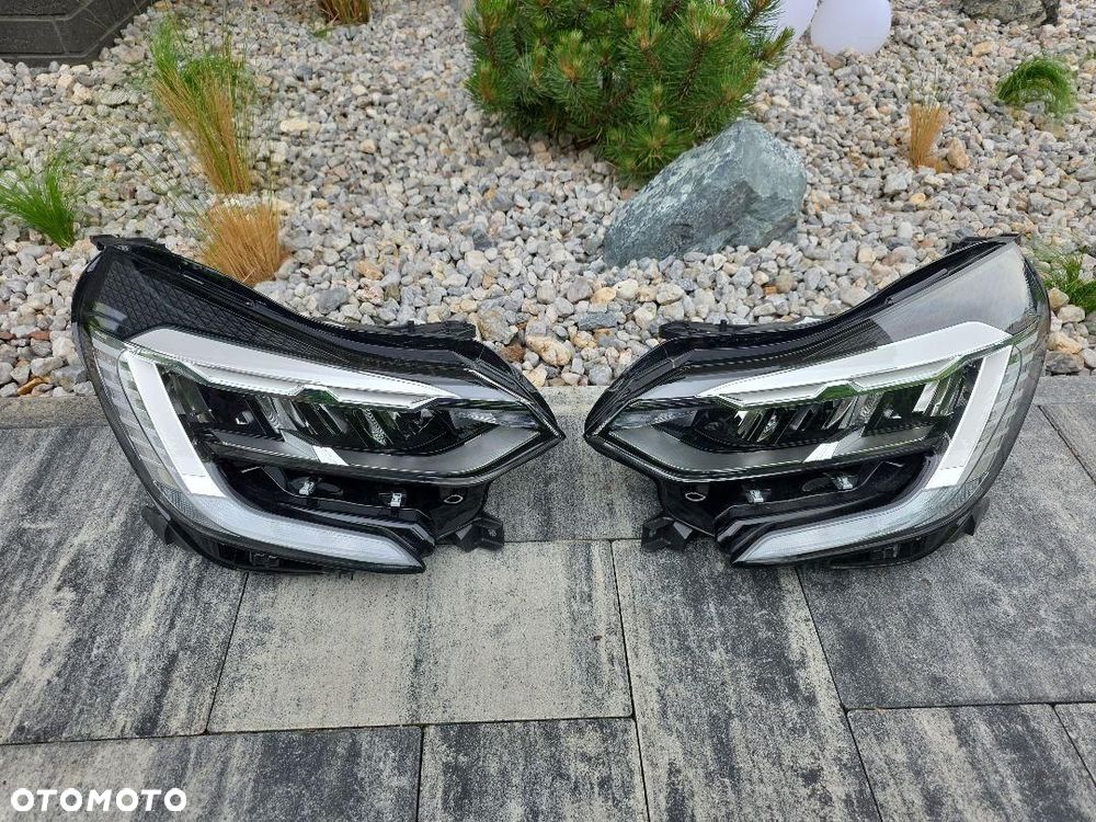 RENAULT CAPTUR II Lampy Kompletne Full Led 260608054R 260104095R Krótki Led - 2