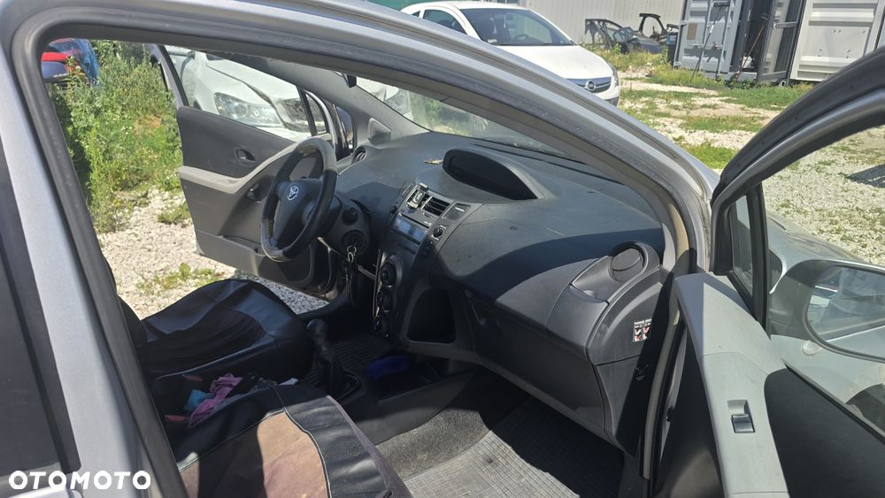 Toyota Yaris 1.0 Luna - 18