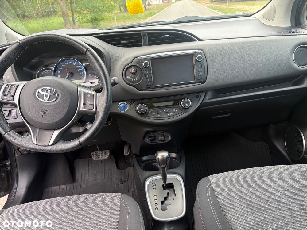 Toyota Yaris Hybrid 100 Premium EU6 - 9
