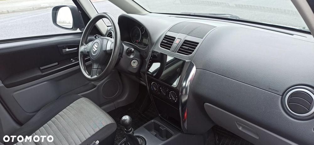 Suzuki SX4 - 9