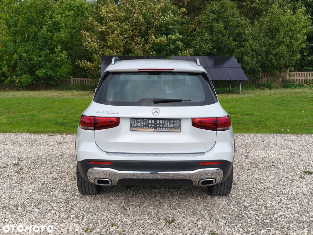 Mercedes-Benz GLB - 18