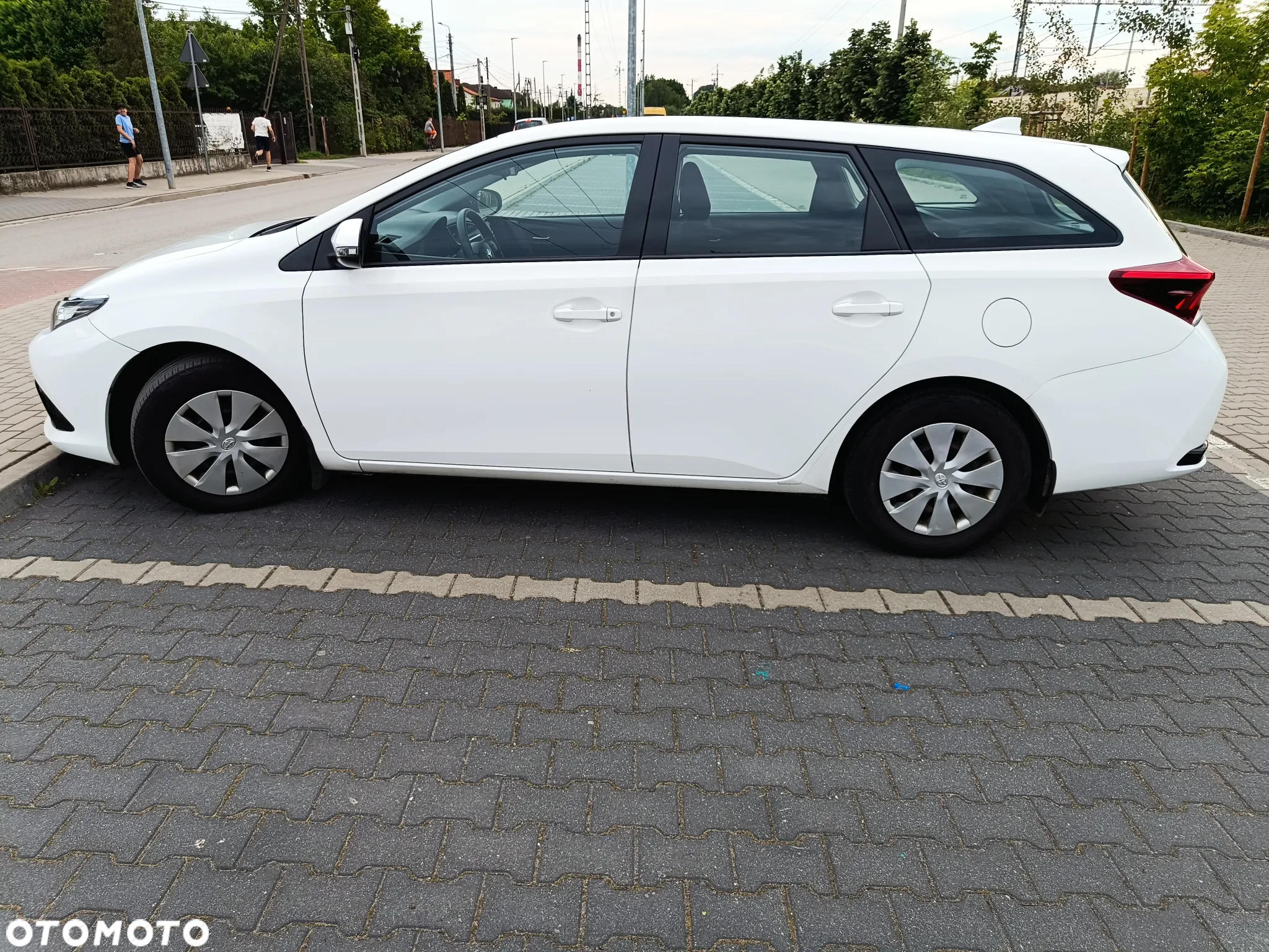 Toyota Auris 1.4 D-4D Active - 3
